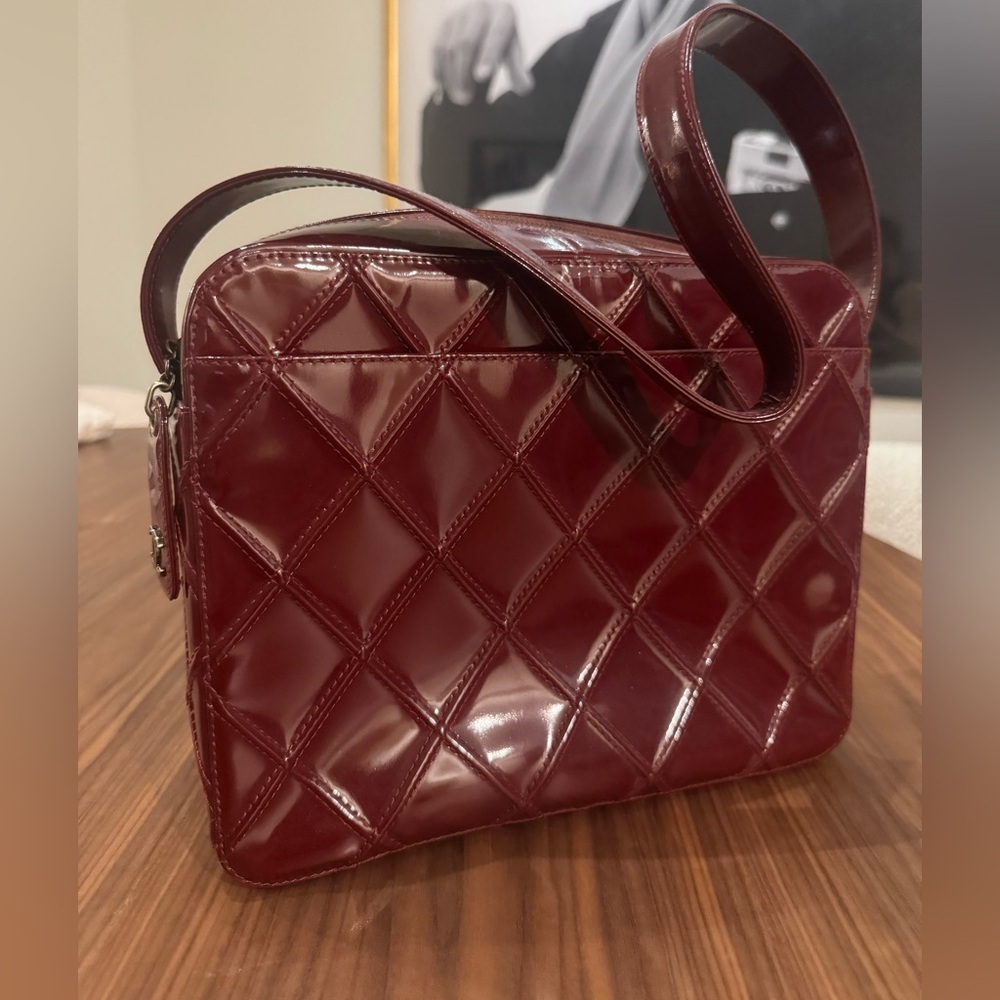 CHANEL MATELASSE PATENT ENAMEL RED SHOULDER BAG
